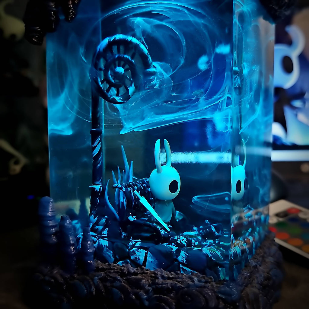 The Knight Resin Epoxy Lamp V1 – Hollow Knight Multicolor / Size M – Handmade Epoxy Resin Lamp by Rescene Studio | Rescene Studio