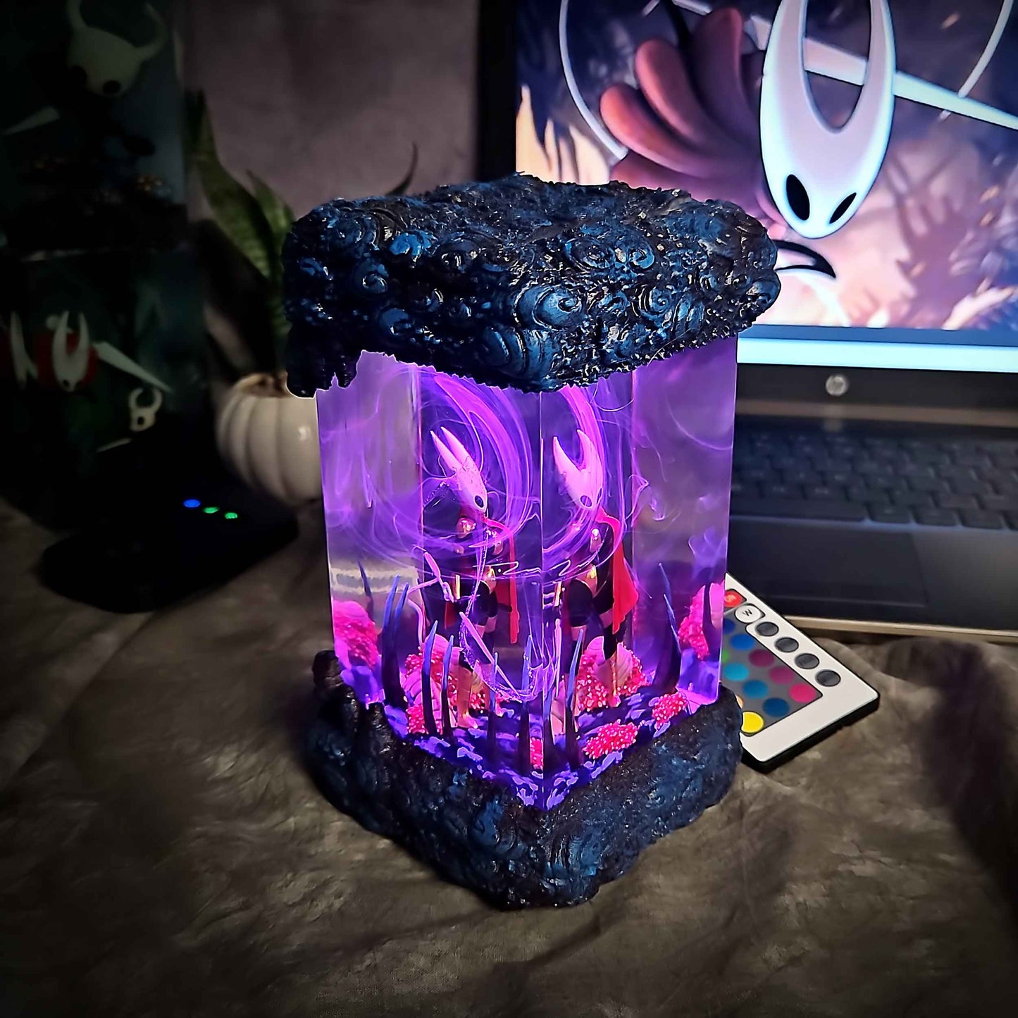 Hornet Resin Lamp – Hollow Knight Multicolor / Size M – Handmade Resin Lamp by Rescene Studio | Rescene Studio