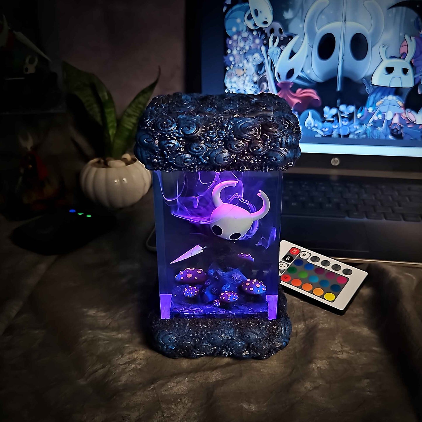 The Knight Resin Lamp V2 – Hollow Knight Multicolor / Size M – Handmade Resin Lamp by Rescene Studio | Rescene Studio
