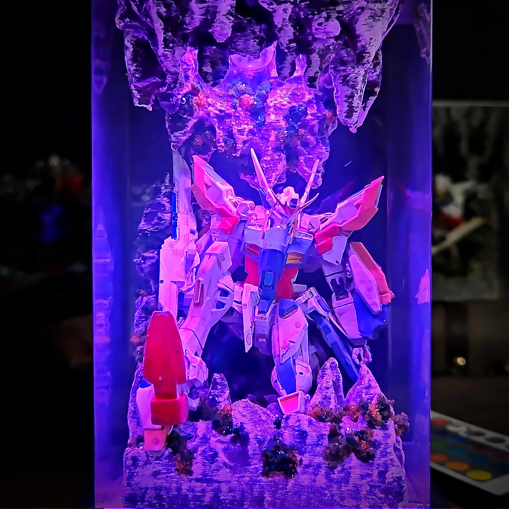 Wing Gundam Resin Lamp - Mobile Suit Gundam V2 Multicolor / Size M – Handmade Epoxy Resin Lamp by Rescene Studio | Rescene Studio
