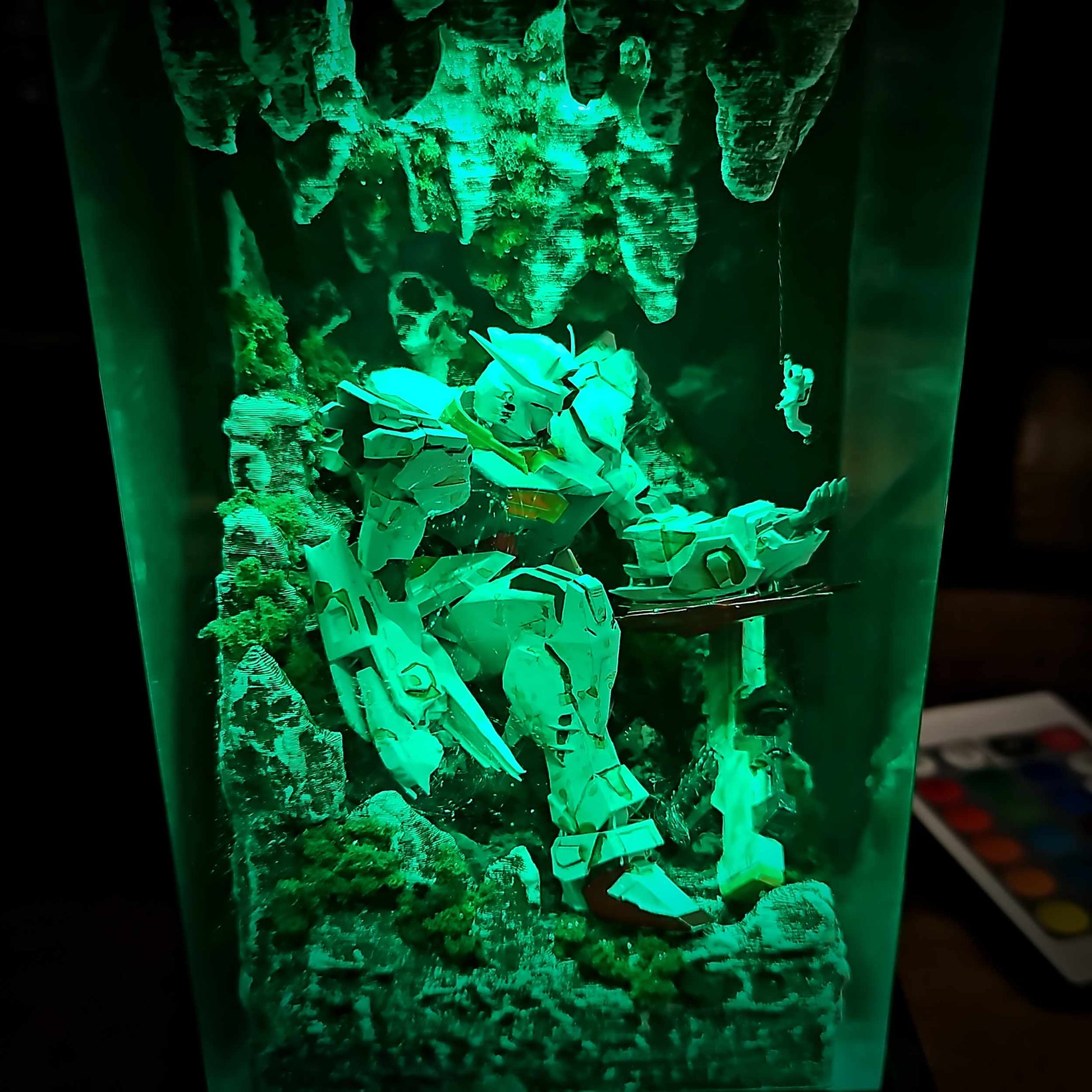 RX-78-2 Gundam Resin Lamp - Mobile Suit Gundam Multicolor / Size M – Handmade Epoxy Resin Lamp by Rescene Studio | Rescene Studio