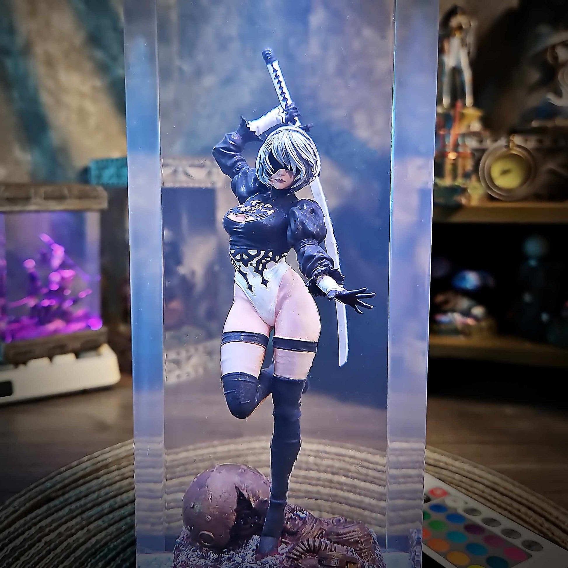 2B Resin Lamp – NieR Automata Multicolor / Size M – Handmade Epoxy Resin Lamp by Rescene Studio | Rescene Studio
