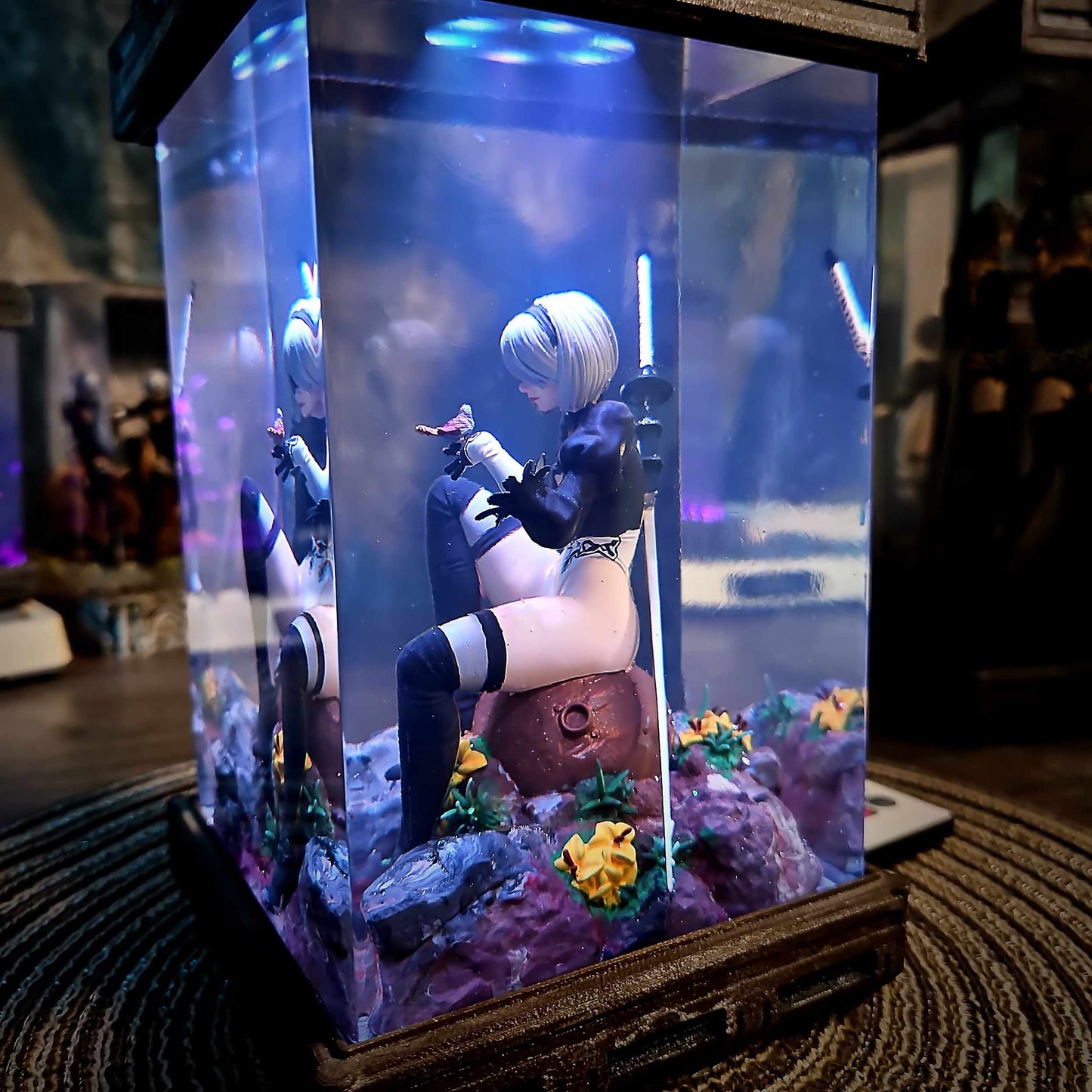 2B Resin Epoxy Lamp V2 – NieR Automata Multicolor / Size M – Handmade Resin Lamp by Rescene Studio | Rescene Studio