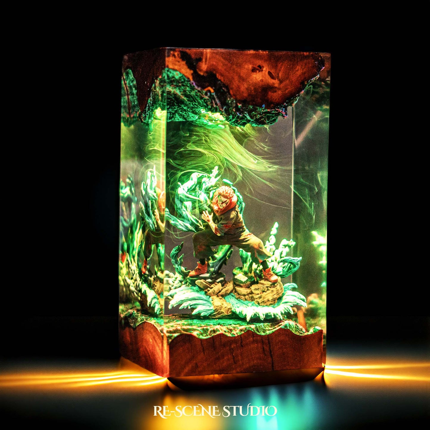 Yuji Itadori Resin Lamp — Detailed Display | Premium 3D Resin Diorama with RGB Color-Changing Light