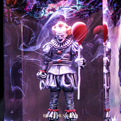 Pennywise Resin Lamp — Detailed Display | Premium 3D Resin Diorama with RGB Color-Changing Light