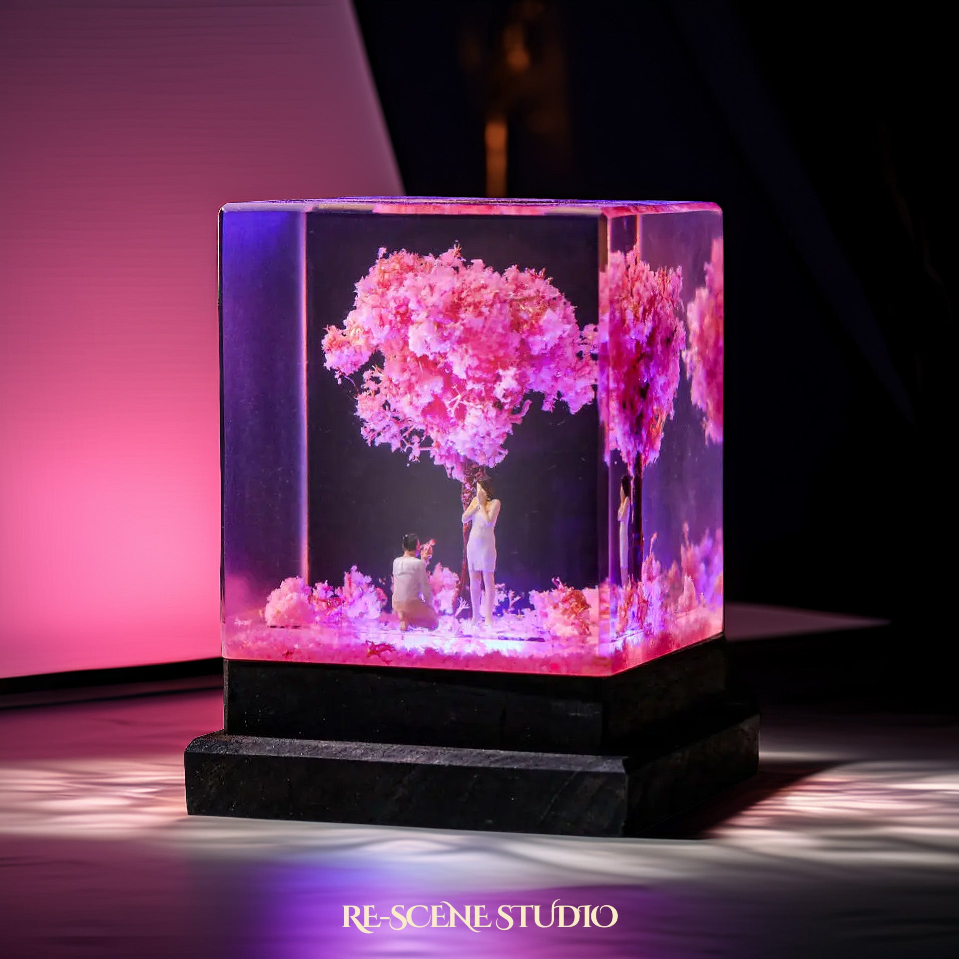 Cherry Blossom Proposal Resin Lamp Size M: 2x2x2" (5.1x5.1x5.1cm) / No Engraving – Handmade Epoxy Resin Lamp by Rescene Studio | Rescene Studio