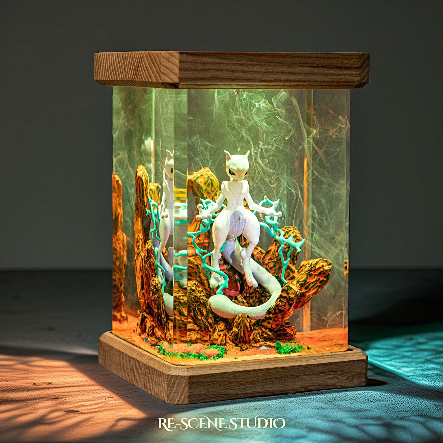 Mewtwo Resin Lamp - Pokemon