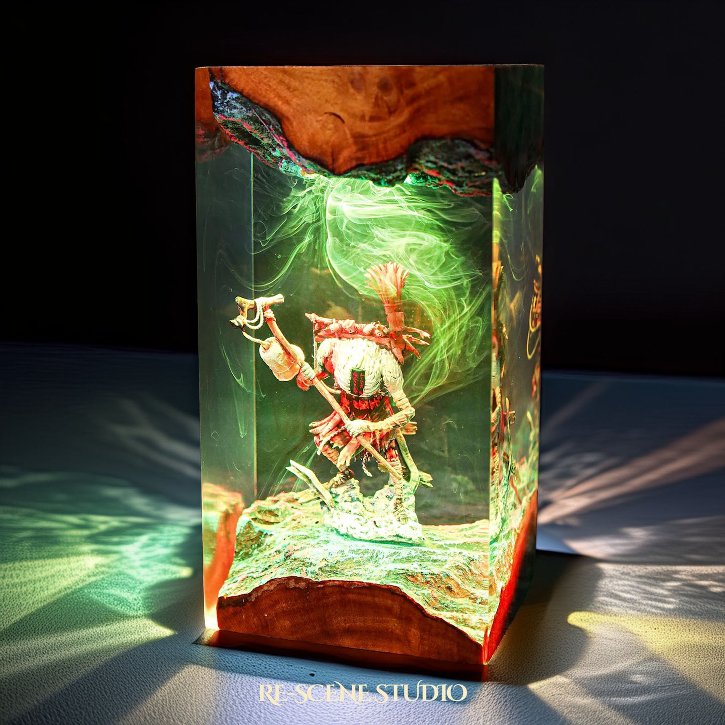 Monoco Resin Lamp - Expedition 33