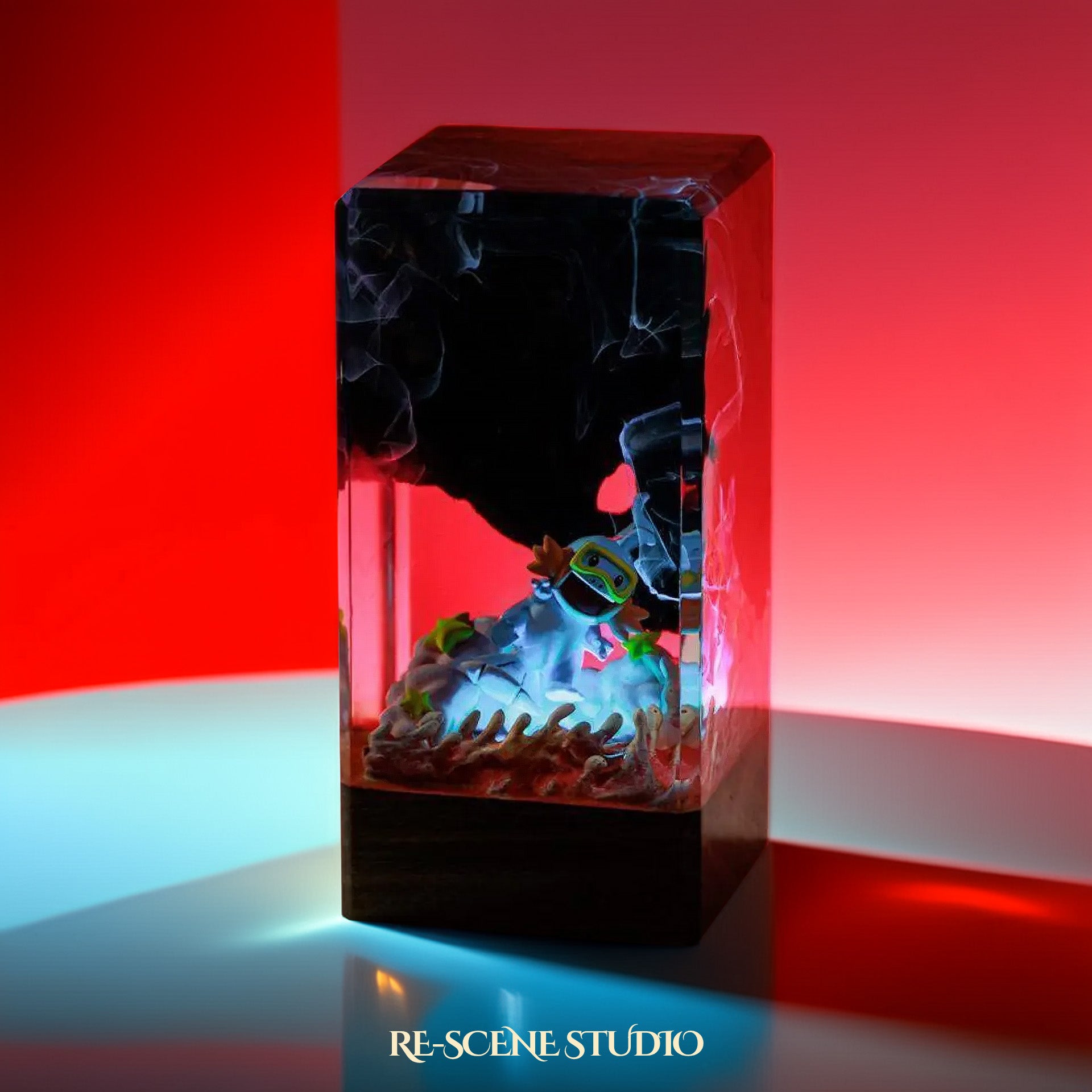 Mudkip Ember Surge Resin Epoxy Lamp Multicolor / Size XL: 8.5 x 8.5 x 16 (cm) – Handmade Epoxy Resin Lamp by Rescene Studio | Rescene Studio