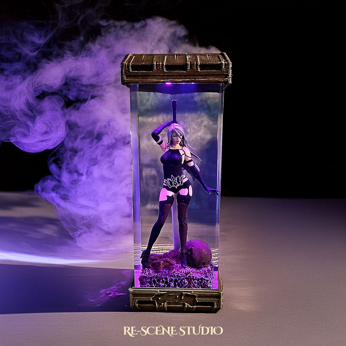 A2 Nier Automata Rogue Combat Android Resin Lamp, handcrafted epoxy resin LED lamp