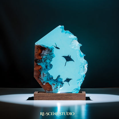 Ocean Depths Manta Ray Epoxy Resin Lamp Multicolor / Size M: 11 x 12 (cm) – Handmade Resin Lamp by Rescene Studio | Rescene Studio