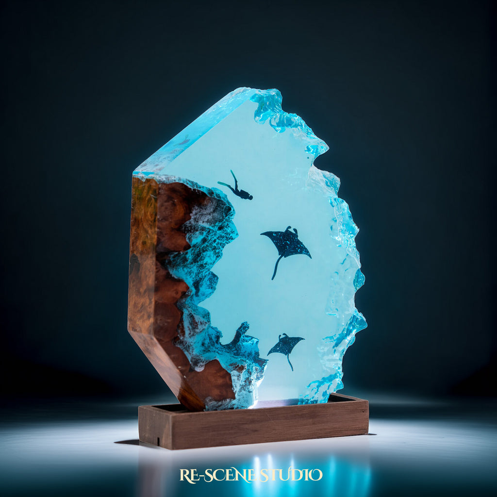 Ocean Depths Manta Ray Epoxy Resin Lamp Multicolor / Size M: 11 x 12 (cm) – Handmade Epoxy Resin Lamp by Rescene Studio | Rescene Studio