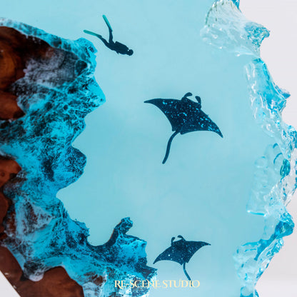Ocean Depths Manta Ray Epoxy Resin Lamp Multicolor / Size M: 11 x 12 (cm) – Handmade Resin Lamp by Rescene Studio | Rescene Studio