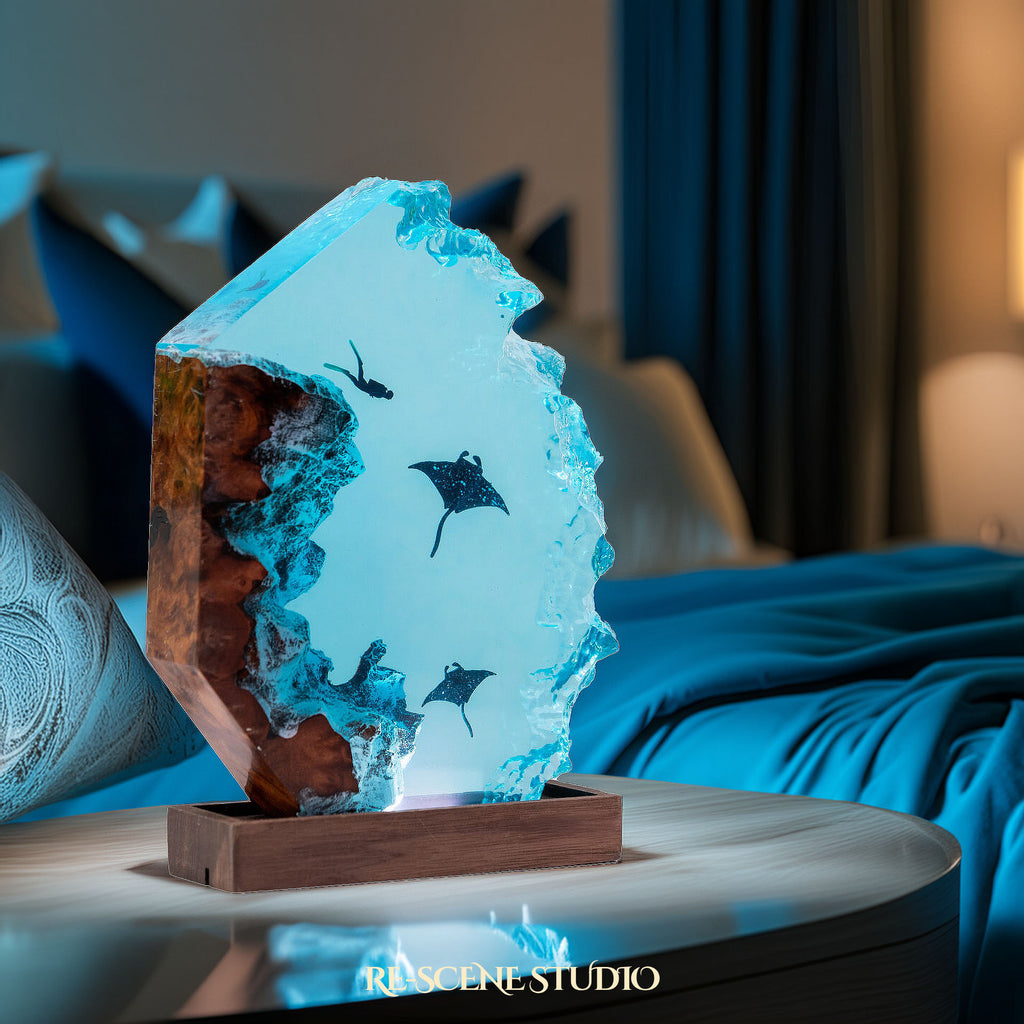 Ocean Depths Manta Ray Epoxy Resin Lamp Multicolor / Size M: 11 x 12 (cm) – Handmade Epoxy Resin Lamp by Rescene Studio | Rescene Studio