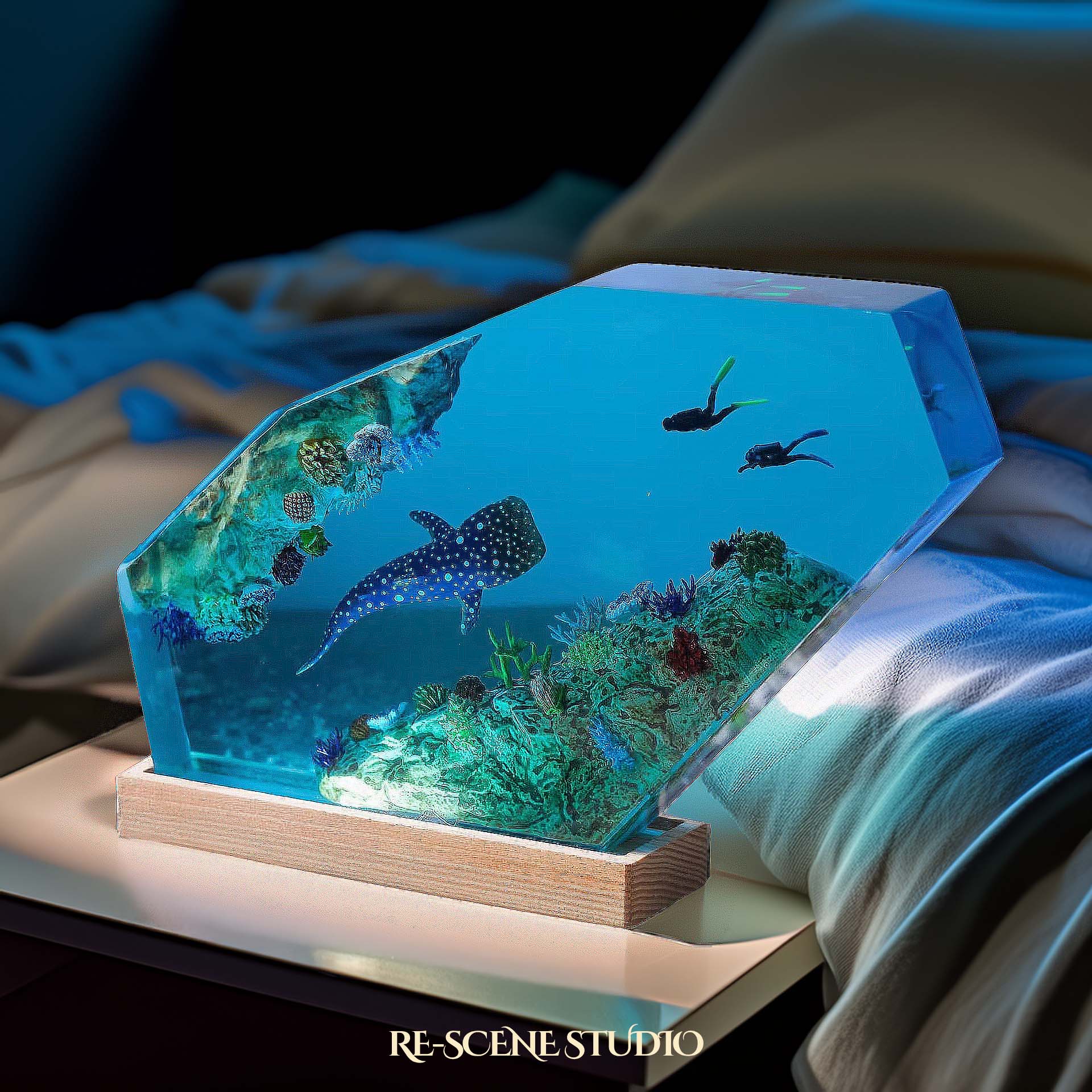 Ocean Serenity Manta Ray Epoxy Resin Lamp – Tranquil Deep Sea