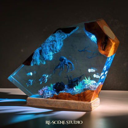Deep Sea Octopus & Divers Resin Lamp Multicolor / Size M: 5.9" x 4.7" – Handmade Epoxy Resin Lamp by Rescene Studio | Rescene Studio