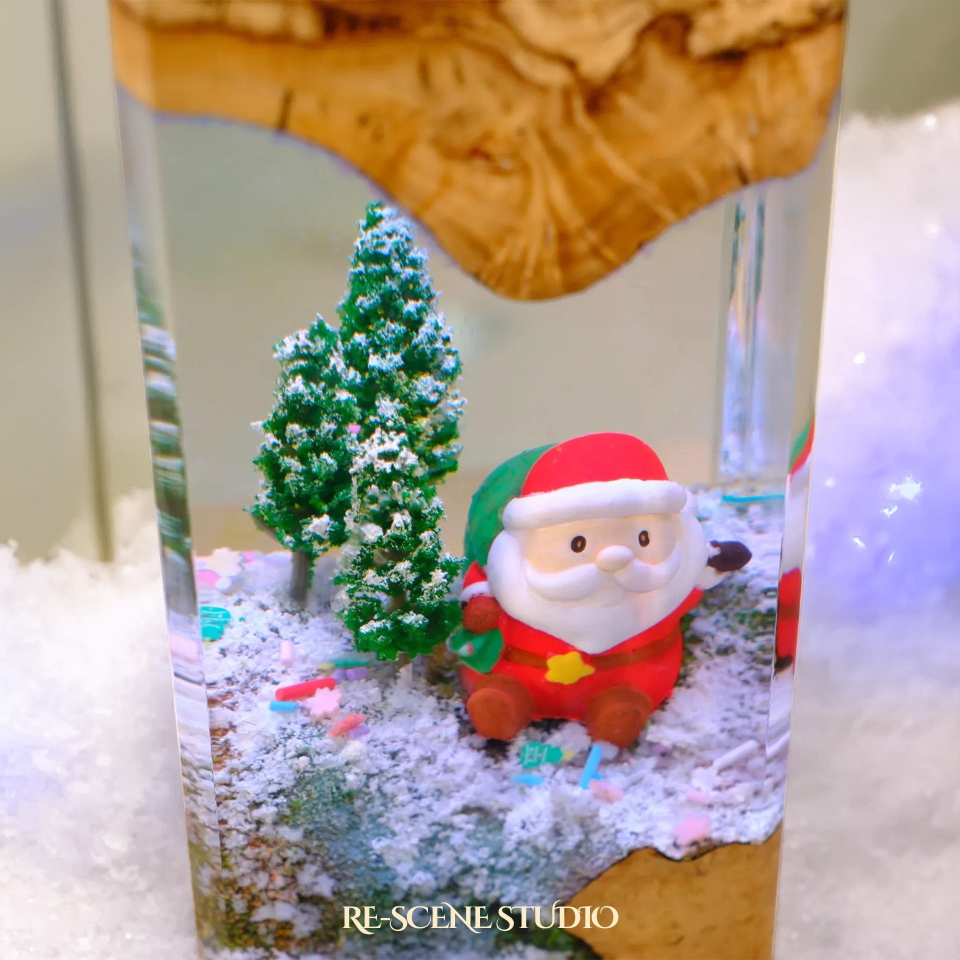 Santa Claus Resin Epoxy Lamp Multicolor / Size XL: 8.5 x 8.5 x 16 (cm) – Handmade Epoxy Resin Lamp by Rescene Studio | Rescene Studio