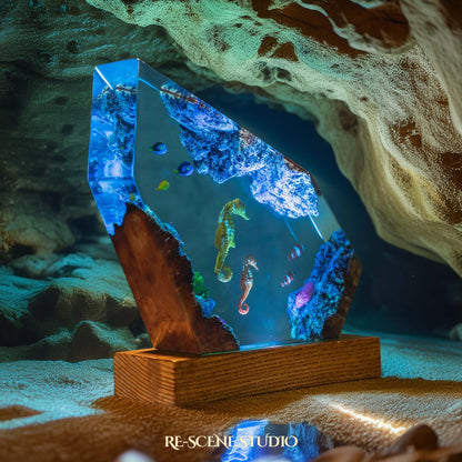 Twin Seahorses Resin Lamp