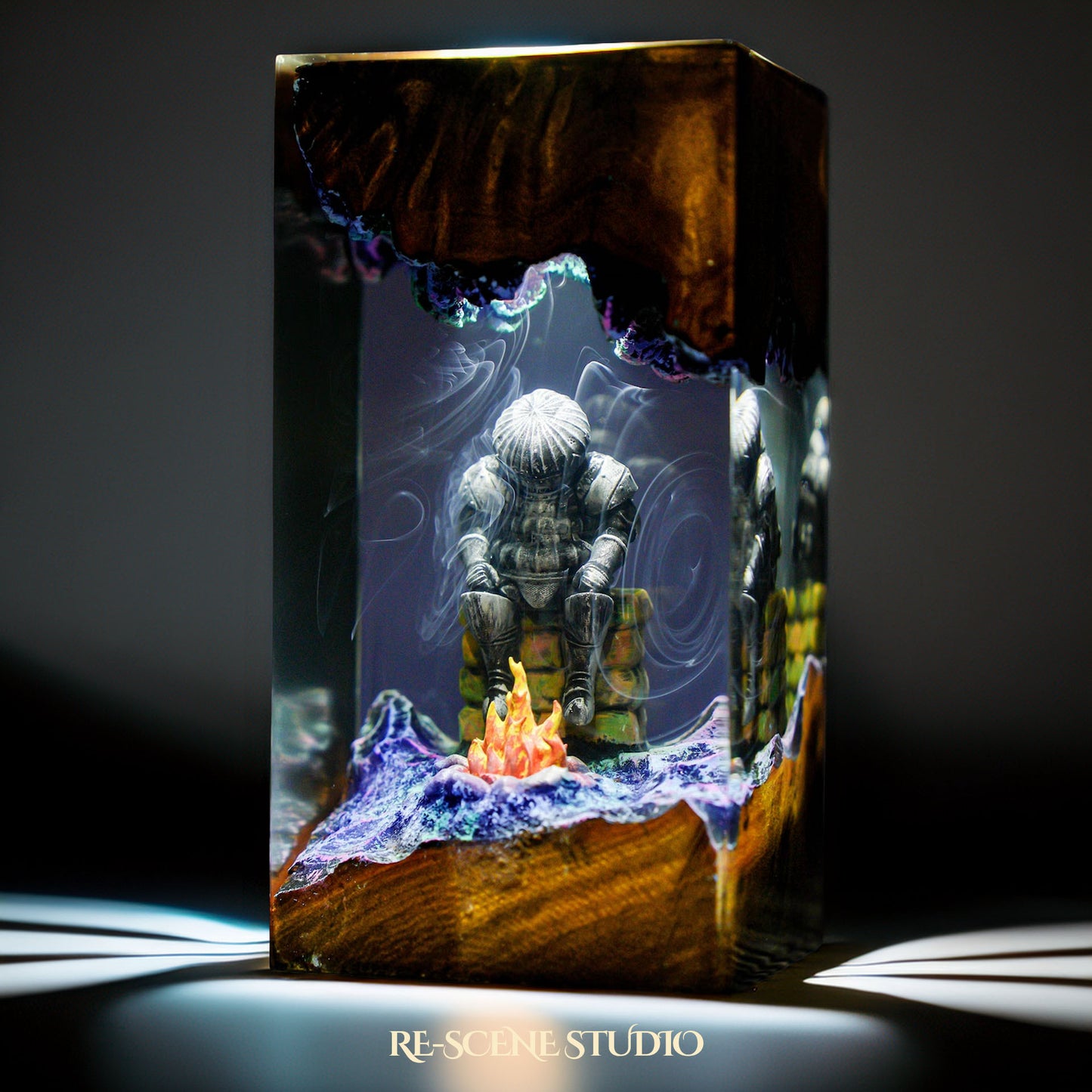 Siegmeyer of Catarina Resin Lamp - Dark Souls