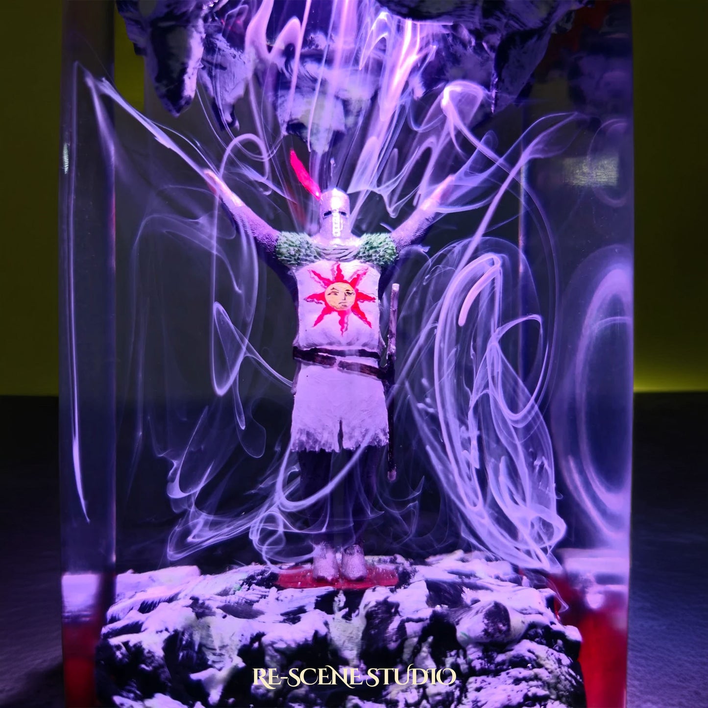 Solaire of Astora Resin Lamp - Dark Souls