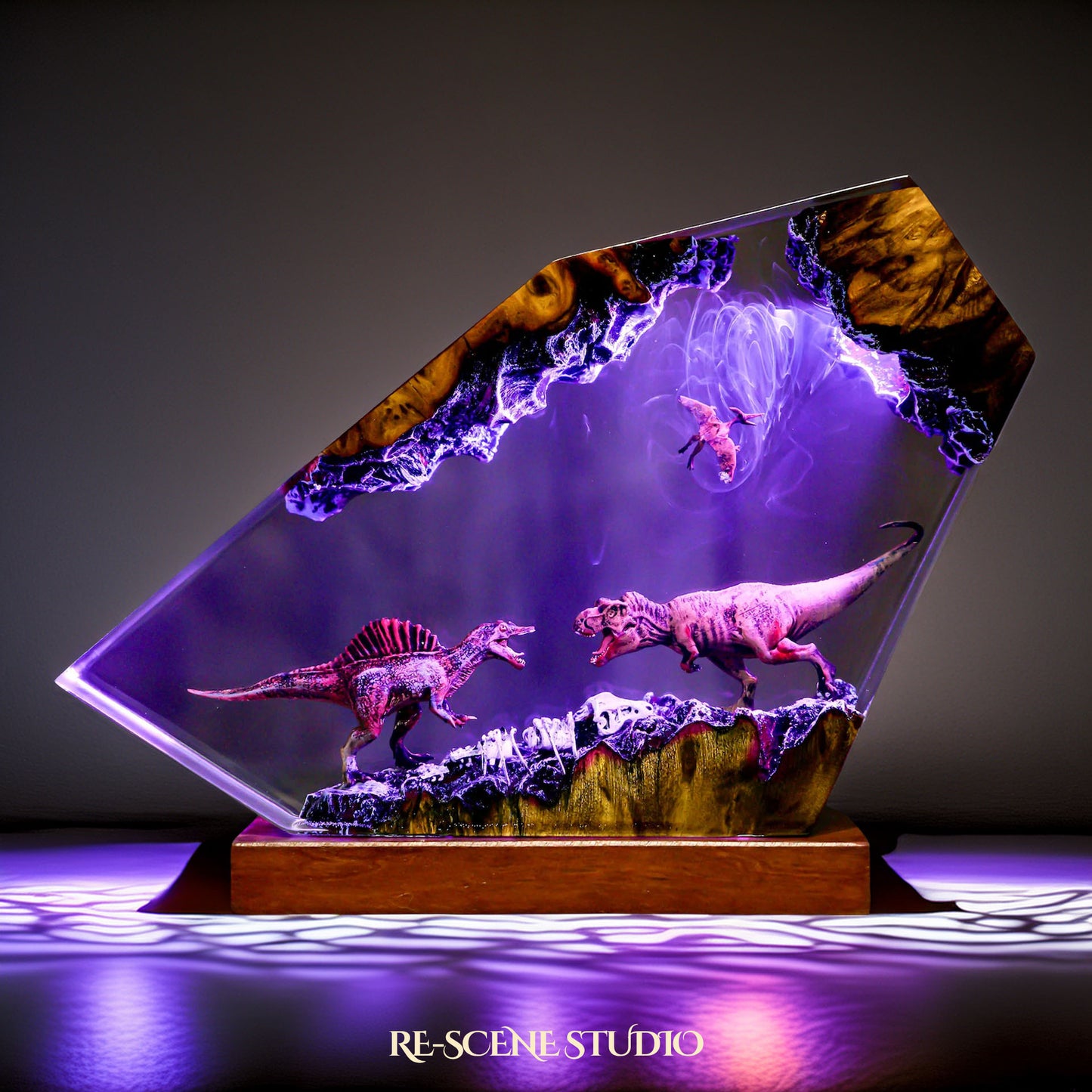 Spinosaurus vs T-rex Dinosaur Resin Lamp