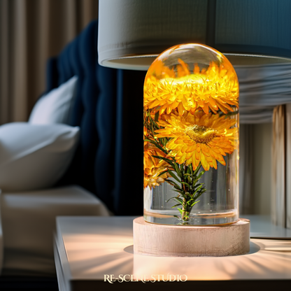 Everlasting Strawflower Resin Lamp No Engraving – Handmade Epoxy Resin Lamp by Rescene Studio | Rescene Studio
