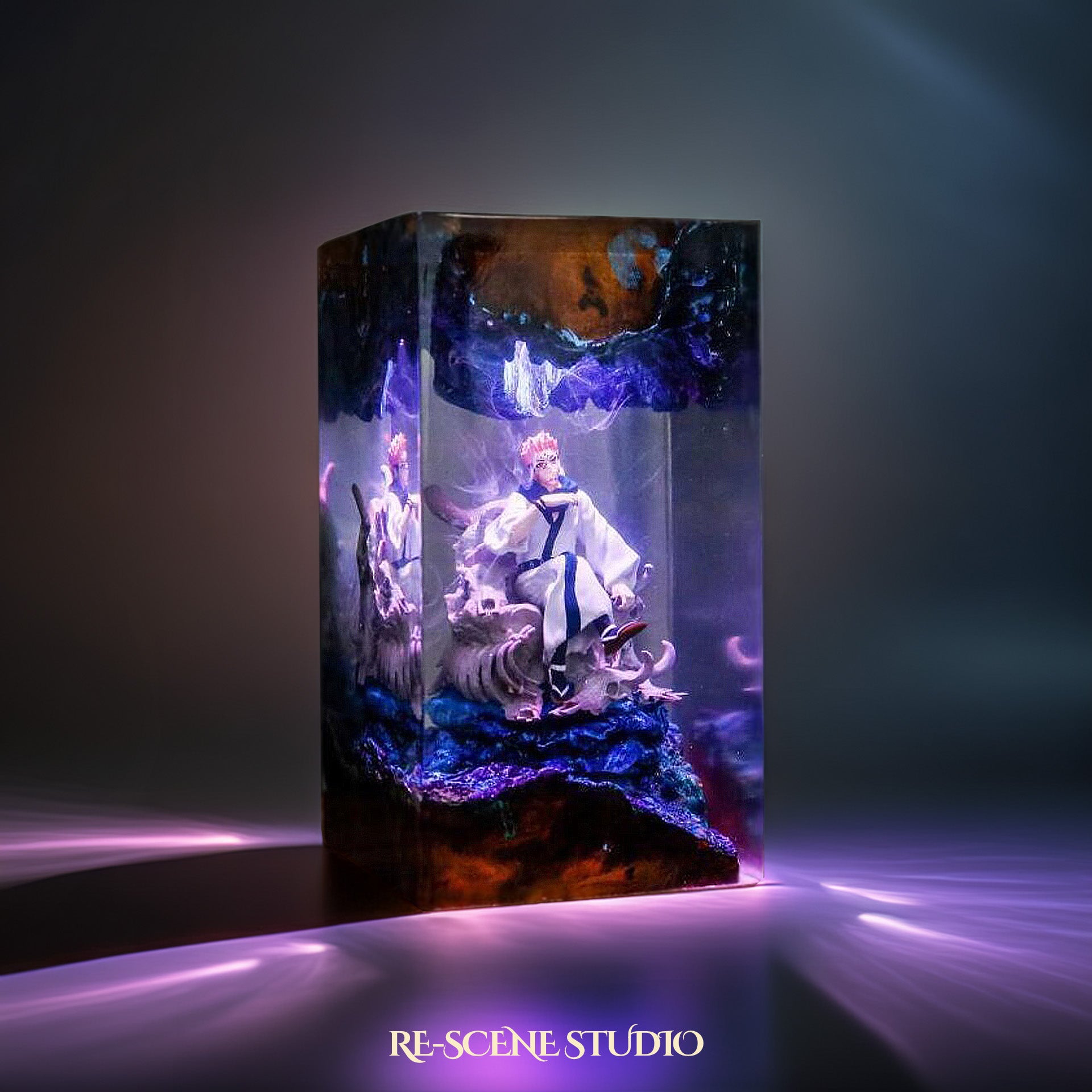 Sukuna Resin Lamp 01 - Jujutsu Kaisen Multicolor / Size M: 7 x 13 x 7 (cm) – Handmade Epoxy Resin Lamp by Rescene Studio | Rescene Studio