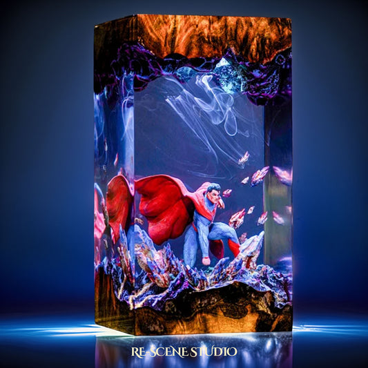 Superman Resin Lamp - DC Comics