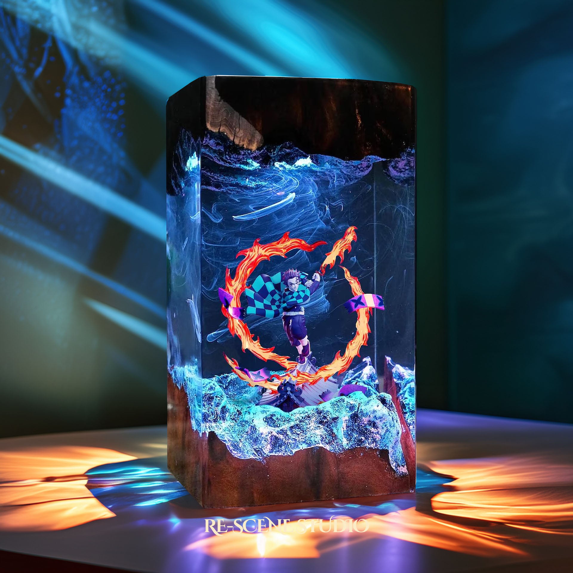 Tanjiro Resin Lamp 03 - Demon Slayer Multicolor / Size M: 7 x 13 x 7 (cm) – Handmade Epoxy Resin Lamp by Rescene Studio | Rescene Studio