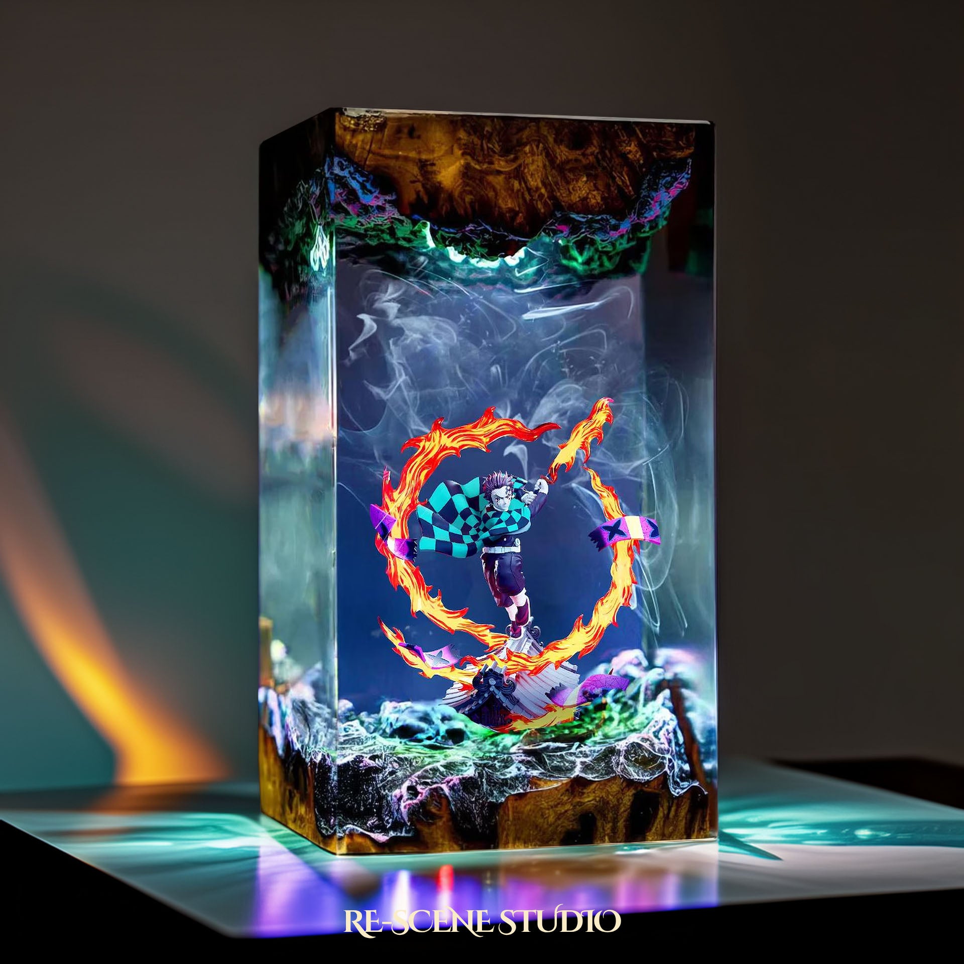 Tanjiro Resin Lamp 03 - Demon Slayer Multicolor / Size M: 7 x 13 x 7 (cm) – Handmade Epoxy Resin Lamp by Rescene Studio | Rescene Studio
