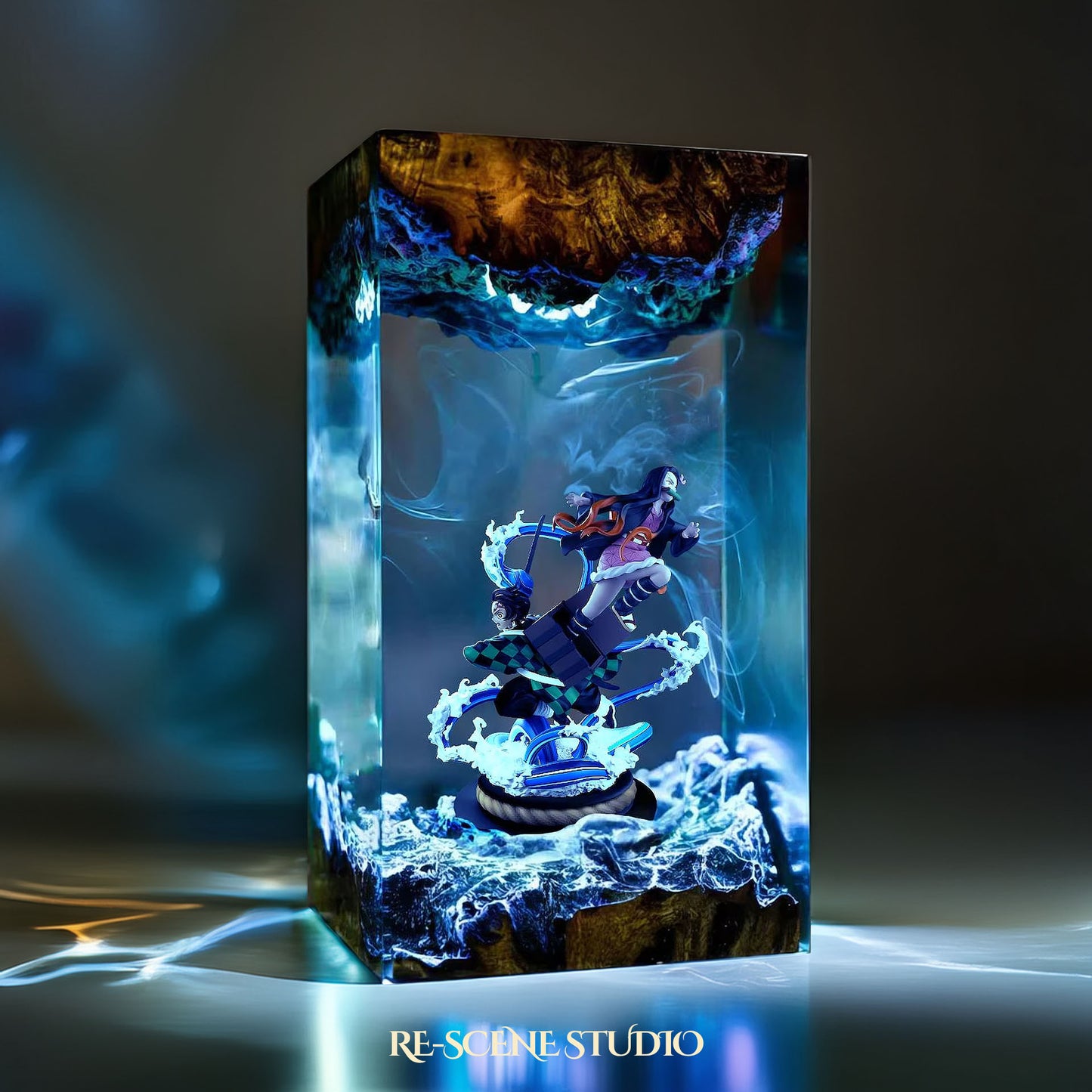 Tanjiro & Nezuko Resin Lamp 02 – Demon Slayer Multicolor / Size M: 7 x 13 x 7 (cm) – Handmade Resin Lamp by Rescene Studio | Rescene Studio