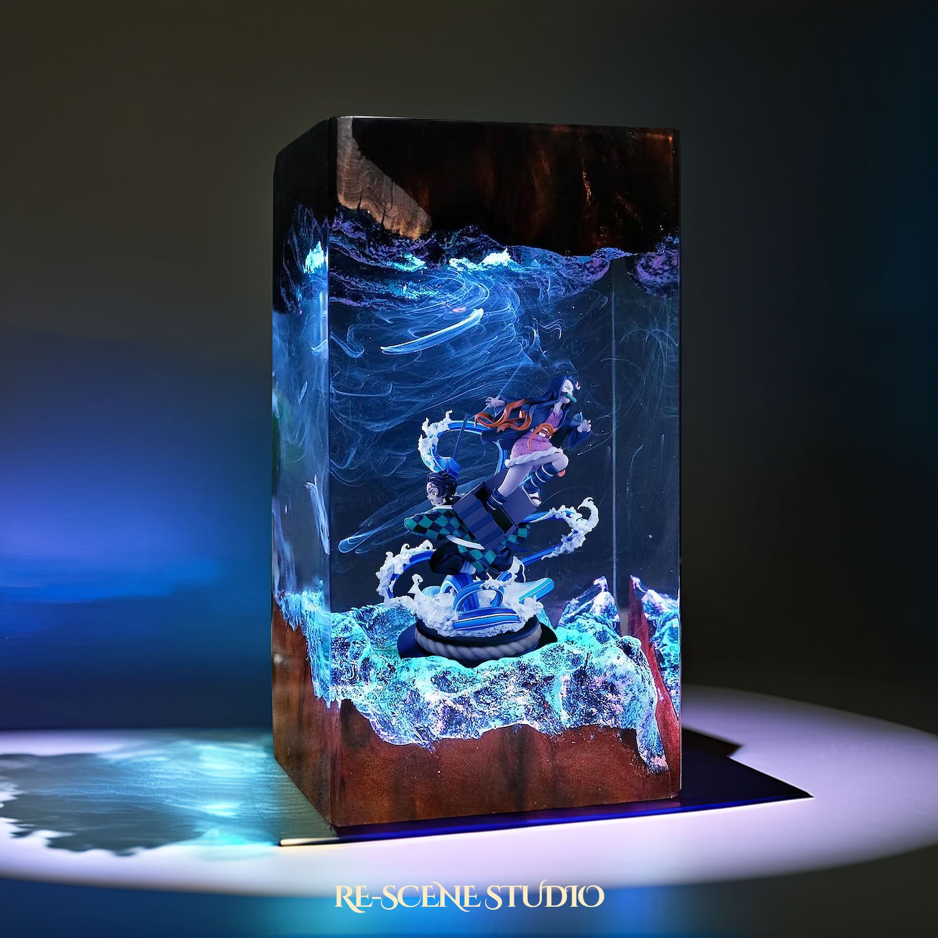 Tanjiro & Nezuko Resin Lamp 02 – Demon Slayer Multicolor / Size M: 7 x 13 x 7 (cm) – Handmade Epoxy Resin Lamp by Rescene Studio | Rescene Studio