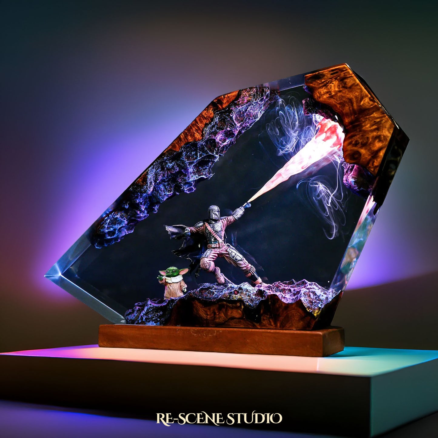 The Mandalorian Resin Lamp - Star Wars: The Mandalorian