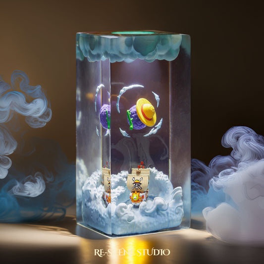 Thousand Sunny & Gomu Gomu no Mi Resin Lamp - One Piece Multicolor / Size M – Handmade Resin Lamp by Rescene Studio | Rescene Studio