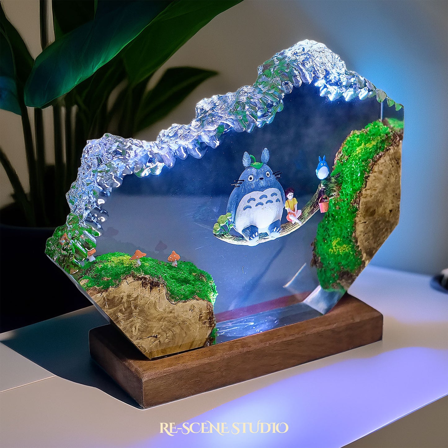 Totoro Forest Swing Resin Epoxy Lamp Multicolor / Size M: 11 x 12 (cm) – Handmade Resin Lamp by Rescene Studio | Rescene Studio