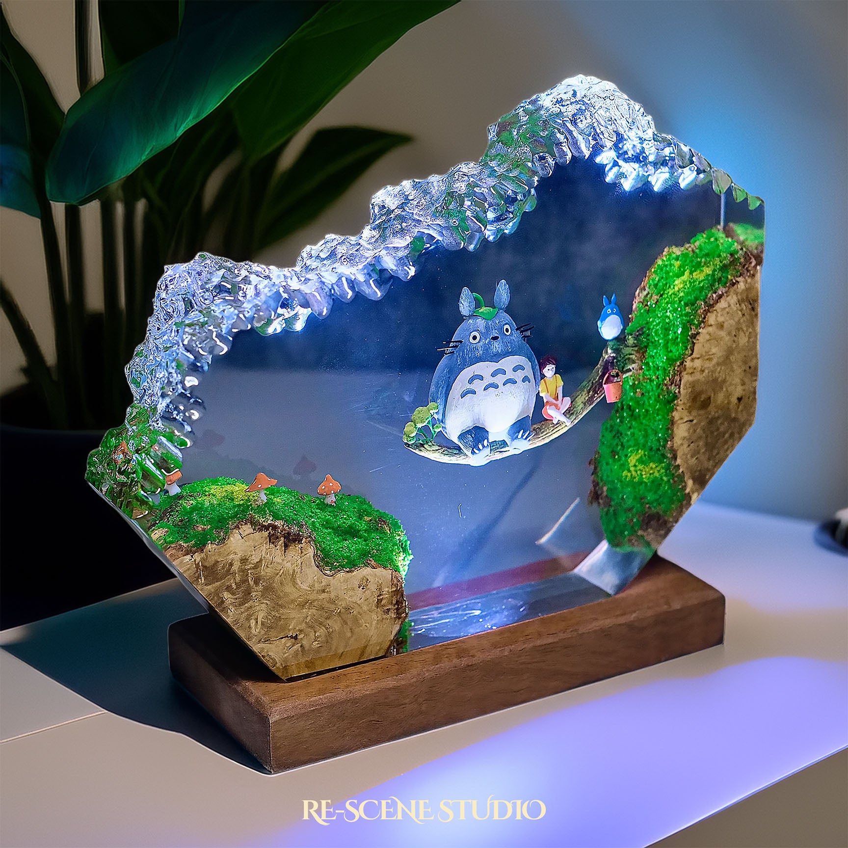 Totoro Forest Swing Resin Epoxy Lamp Multicolor / Size M: 11 x 12 (cm) – Handmade Epoxy Resin Lamp by Rescene Studio | Rescene Studio