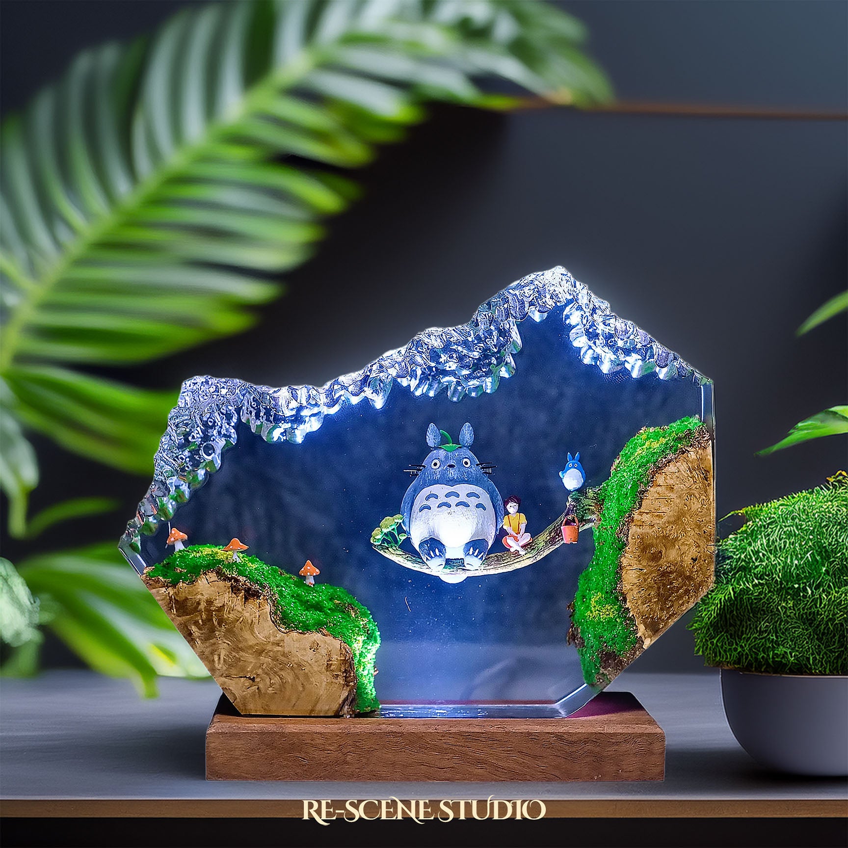 Totoro Forest Swing Resin Epoxy Lamp Multicolor / Size M: 11 x 12 (cm) – Handmade Epoxy Resin Lamp by Rescene Studio | Rescene Studio