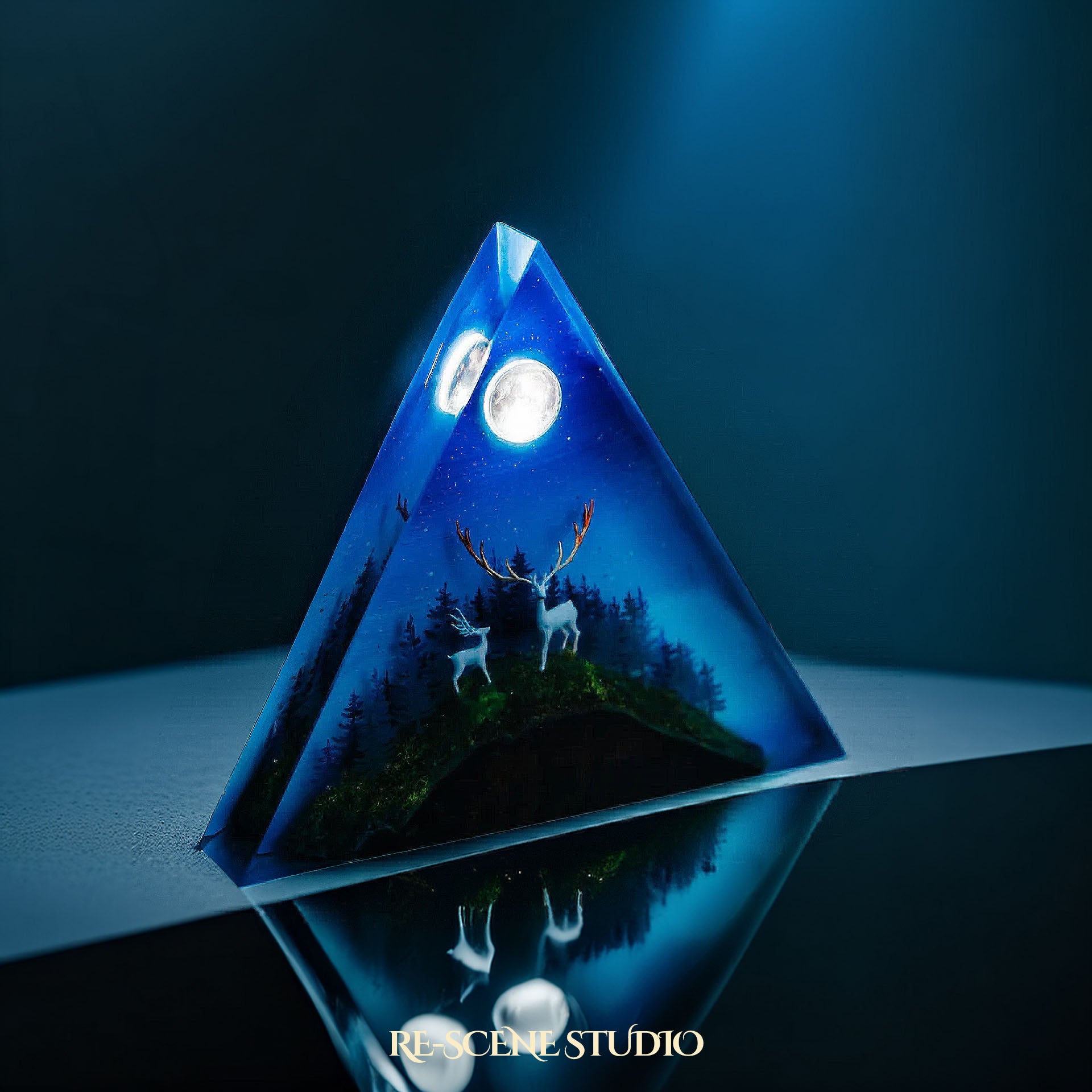 Moonlit Deer Triangle Epoxy Resin Lamp Multicolor / Size M: 13 x 11 (cm) – Handmade Epoxy Resin Lamp by Rescene Studio | Rescene Studio