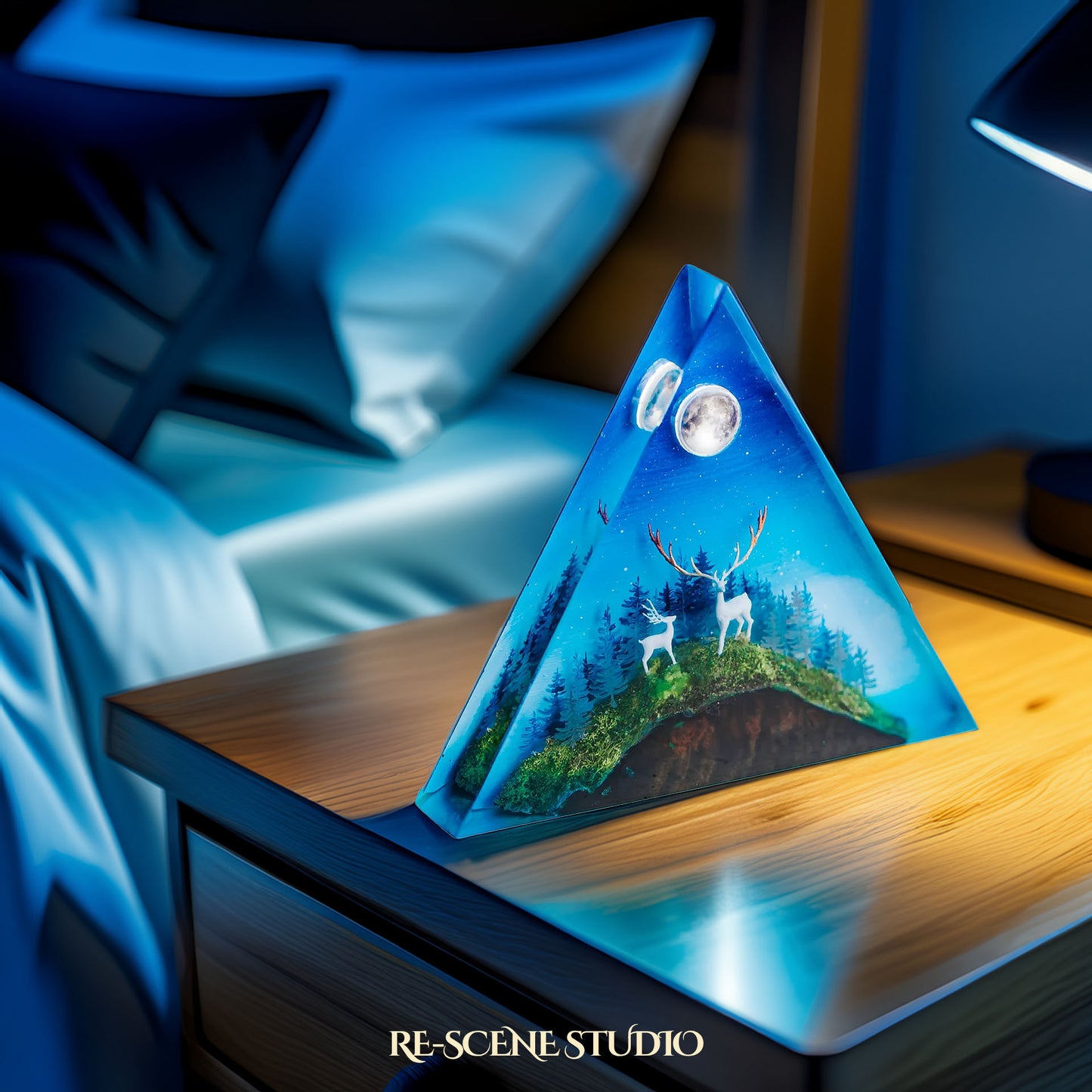 Moonlit Deer Triangle Epoxy Resin Lamp Multicolor / Size M: 13 x 11 (cm) – Handmade Resin Lamp by Rescene Studio | Rescene Studio