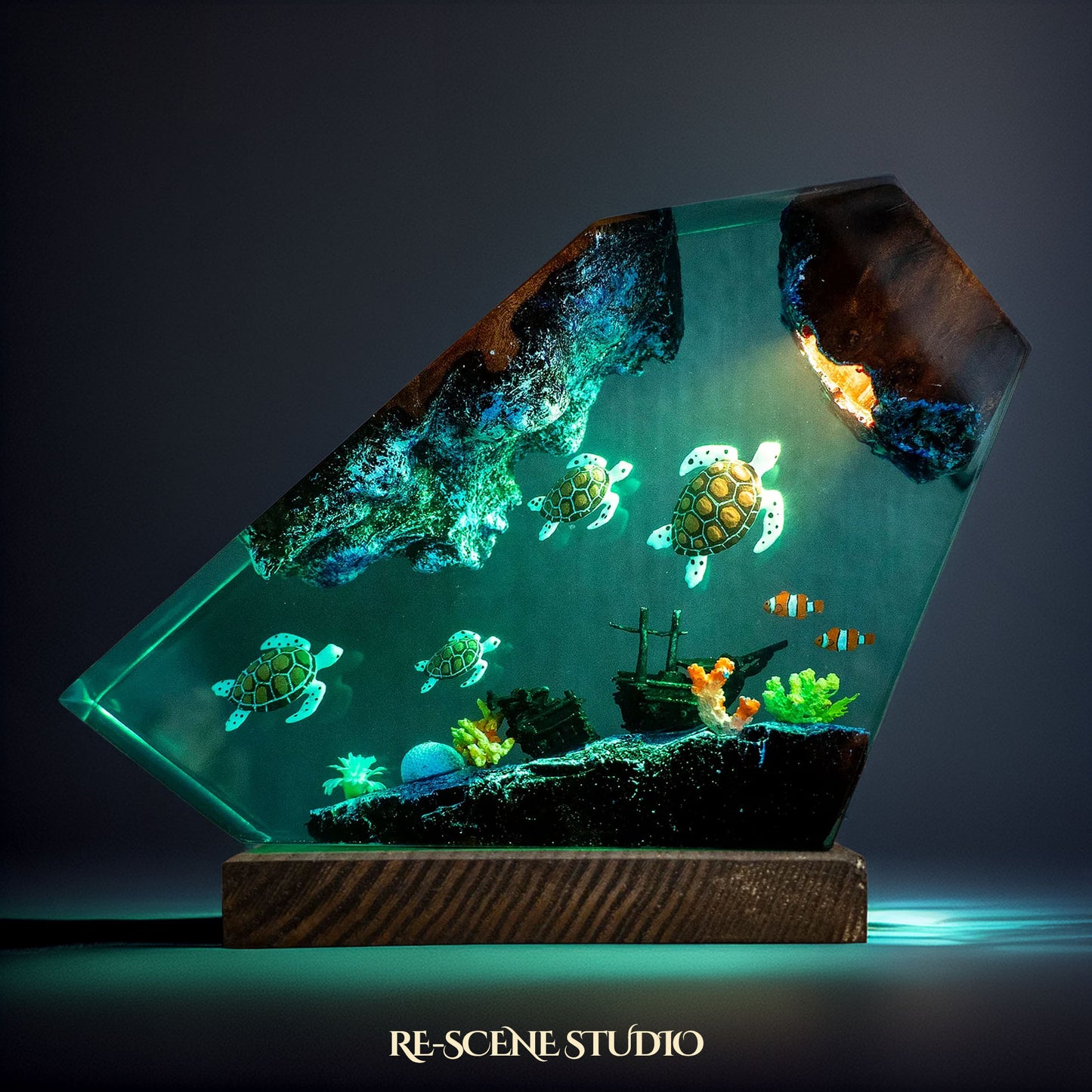 Sea Turtles & Clownfish Resin Lamp