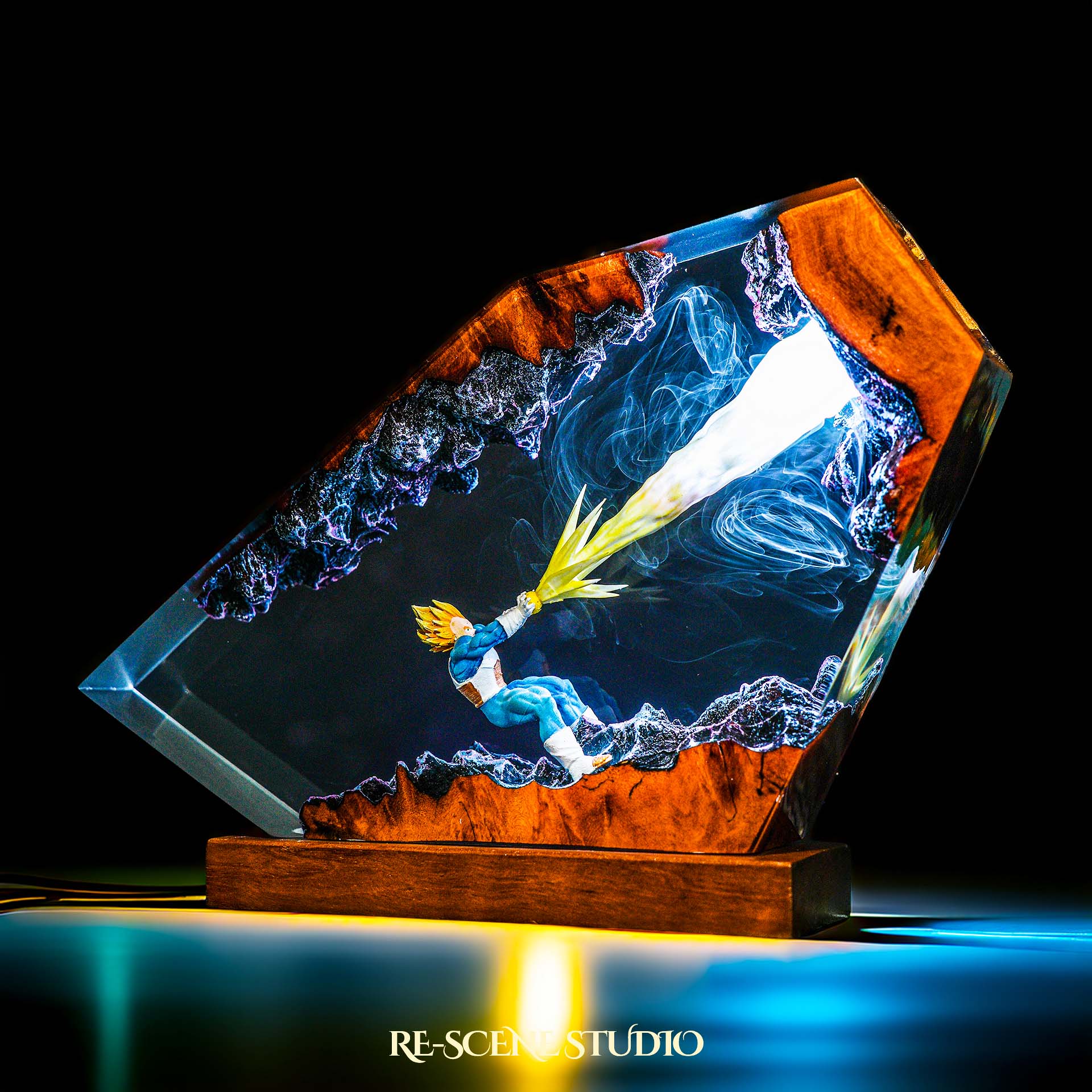 Elite Saiyan Prince Resin Lamp — view 3