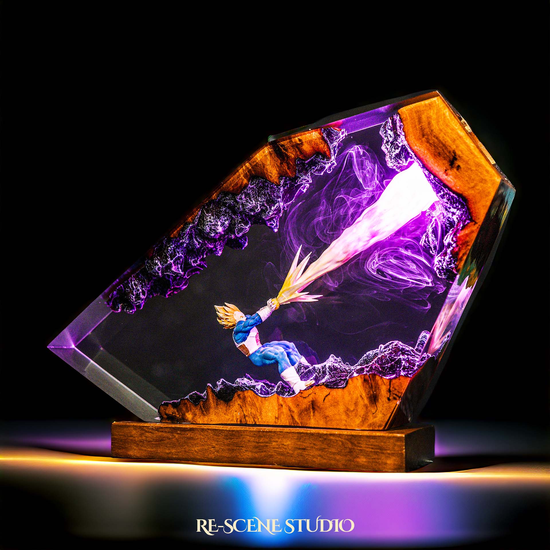 Elite Saiyan Prince Resin Lamp — view 4