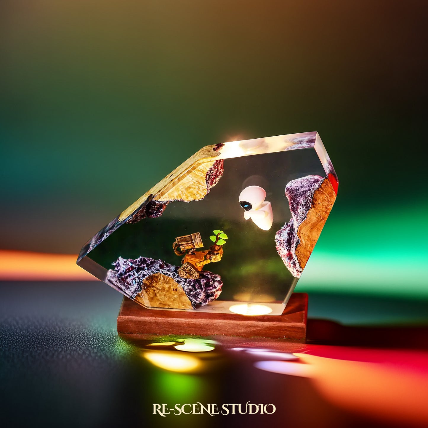 WALL-E and EVE Resin Lamp - WALL-E