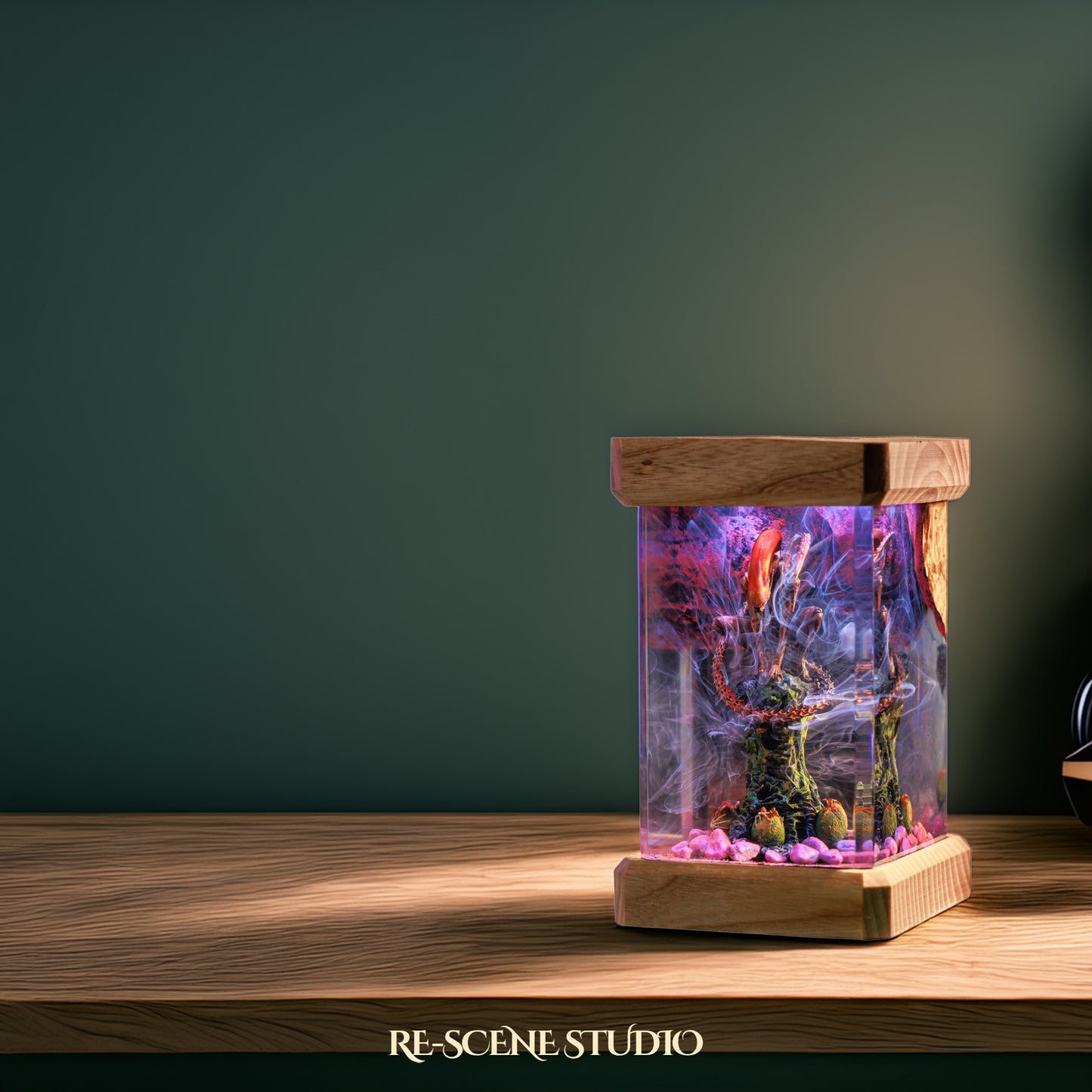 Xenomorph Resin Epoxy Lamp Multicolor / Size M: 6 x 6 x 12 (cm) – Handmade Resin Lamp by Rescene Studio | Rescene Studio