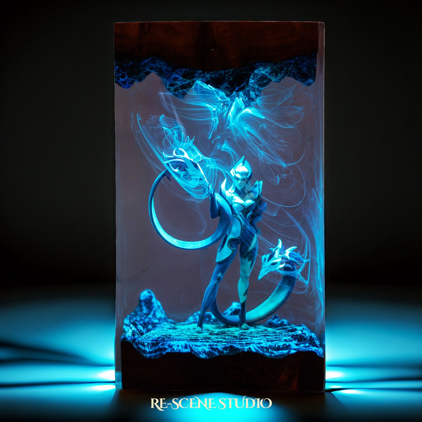 Shadow Champion Resin Lamp — view 3