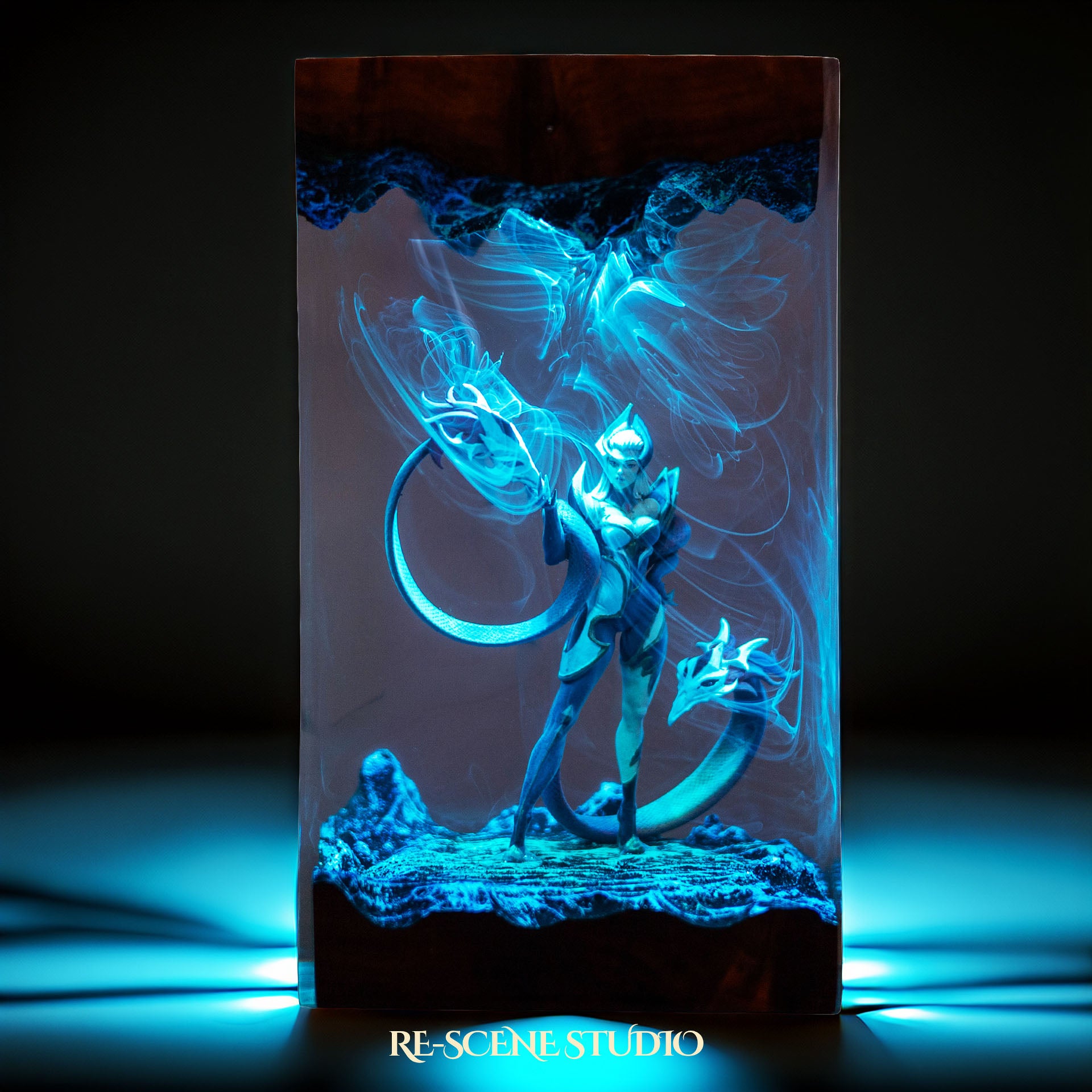 Shadow Champion Resin Lamp — view 3