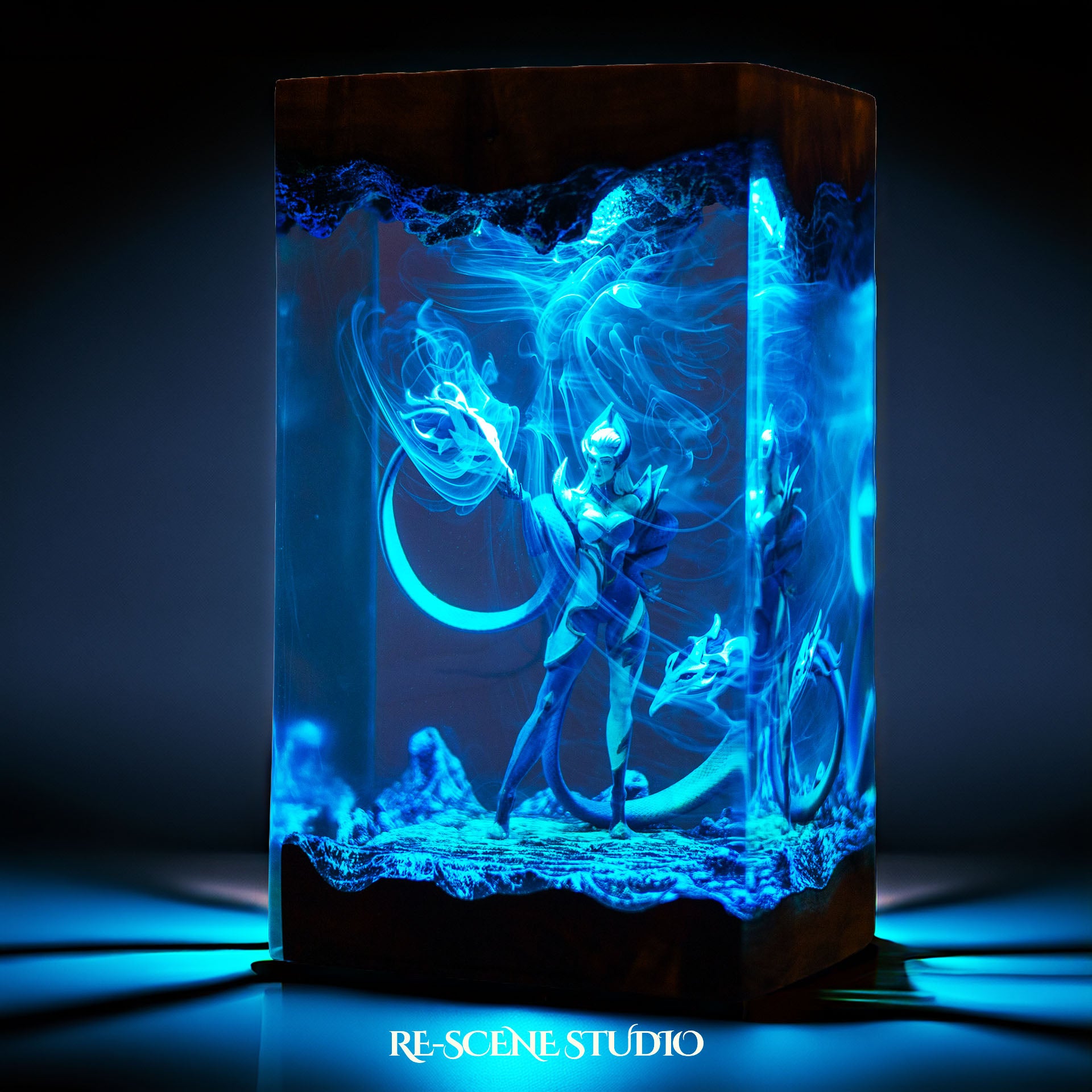 Shadow Champion Resin Lamp — view 6
