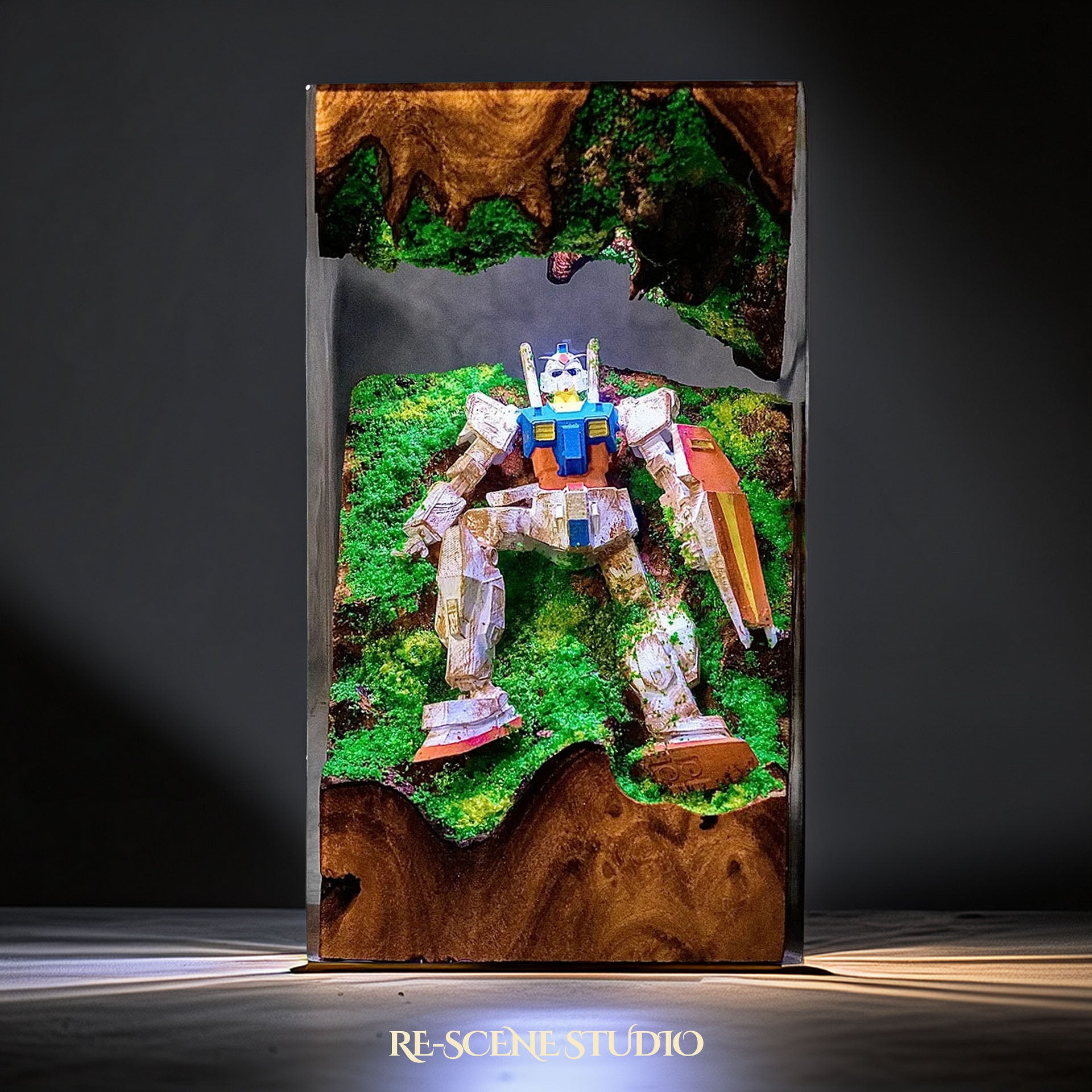 Mecha Pilot Armor Resin Lamp — Detailed Display | Premium 3D Resin Diorama with RGB Color-Changing Light