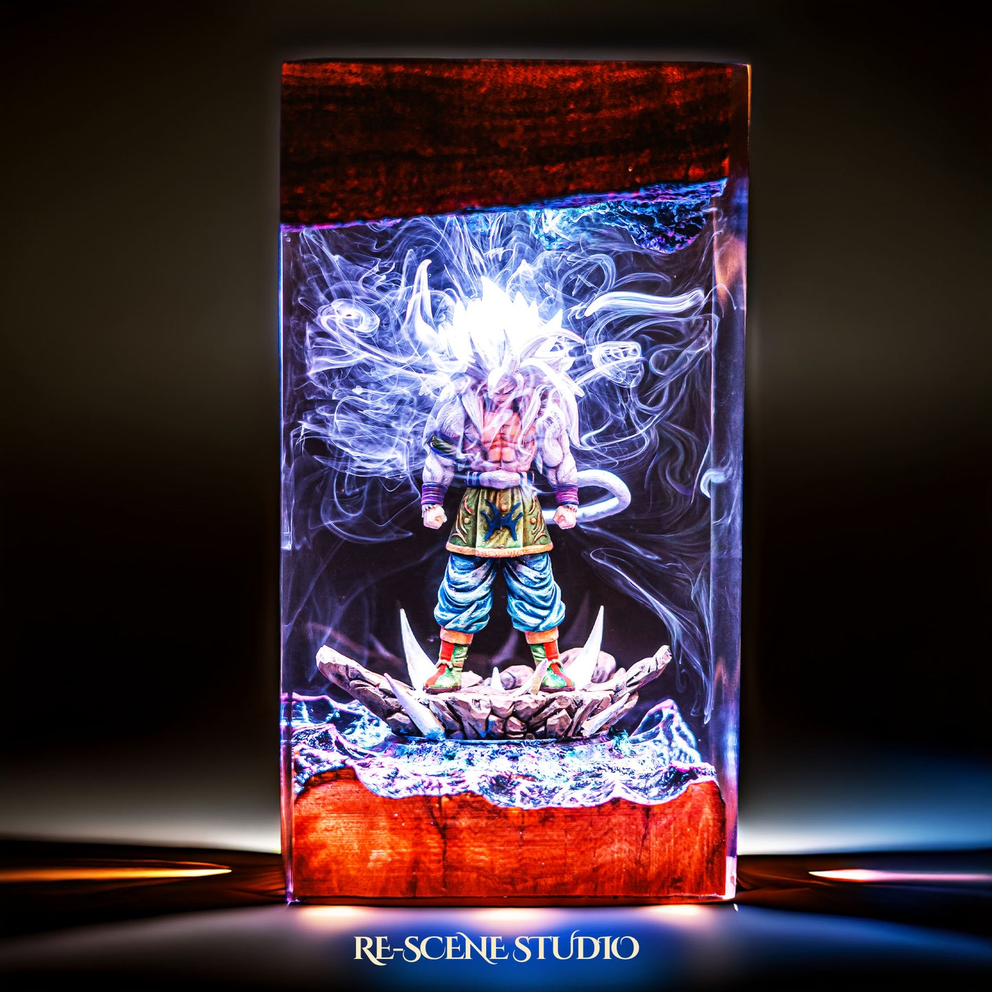 Ultimate Saiyan Transformation Resin Lamp — view 1