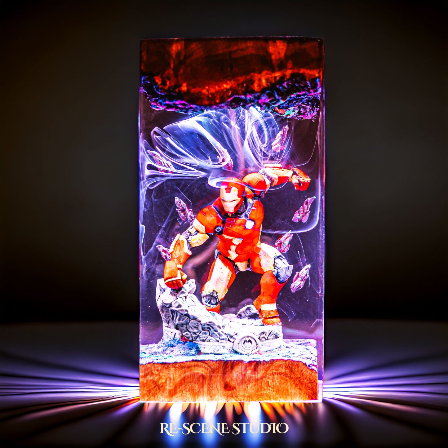 Armored Genius Hero Resin Lamp — view 1